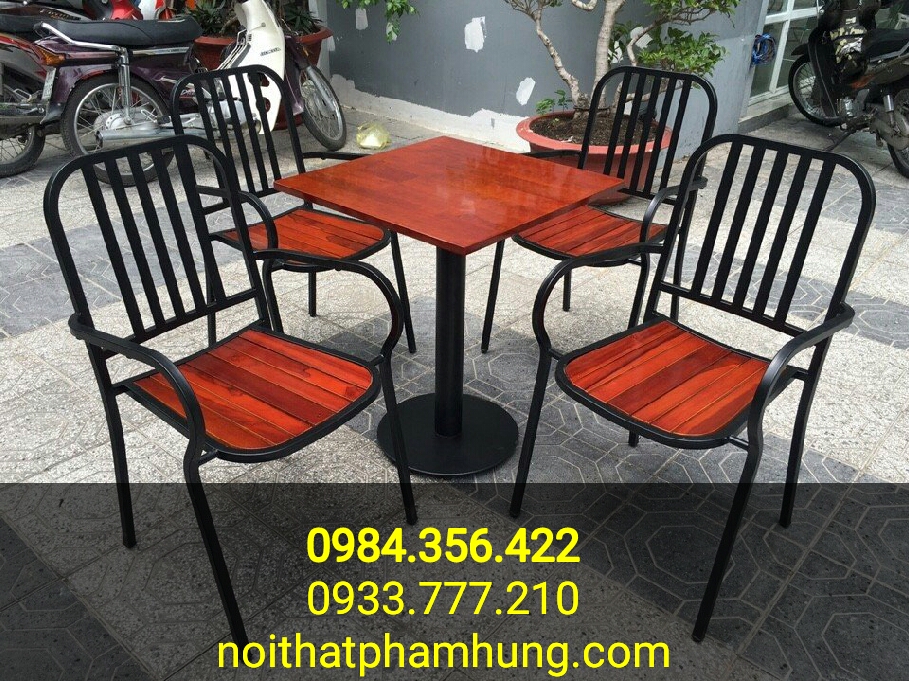 BỘ BÀN GHẾ SẮT NGOÀI TRỜI 14