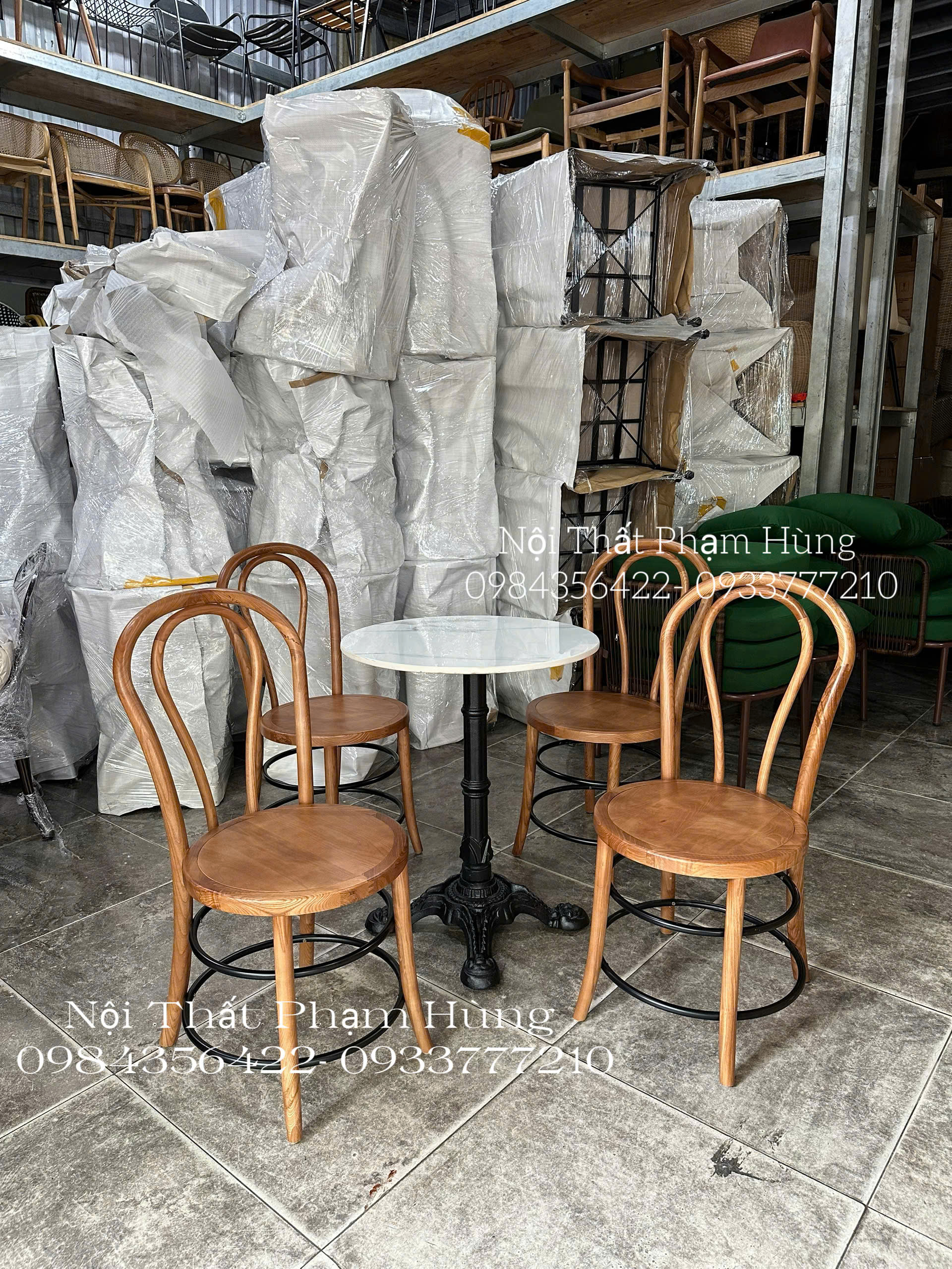 ghế gỗ nhà hàng khách sạn