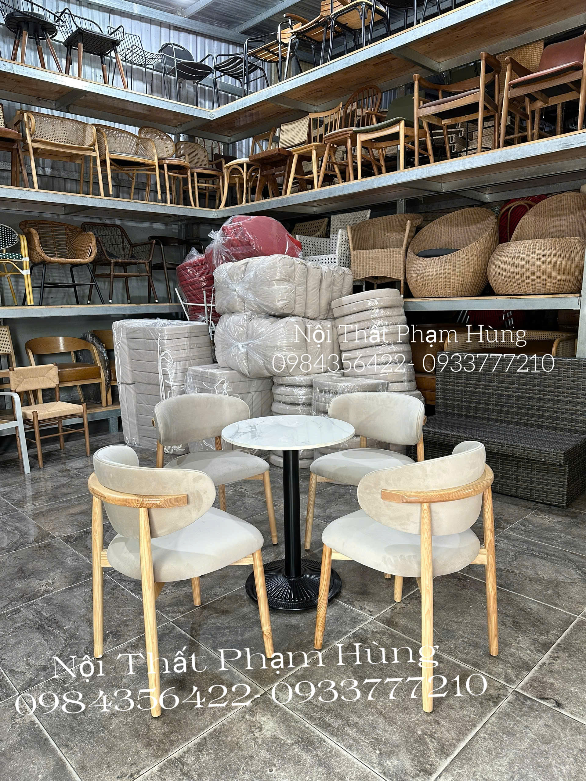 ghế gỗ nhà hàng khách sạn