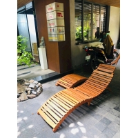 giường thư giãn hồ bơi gỗ